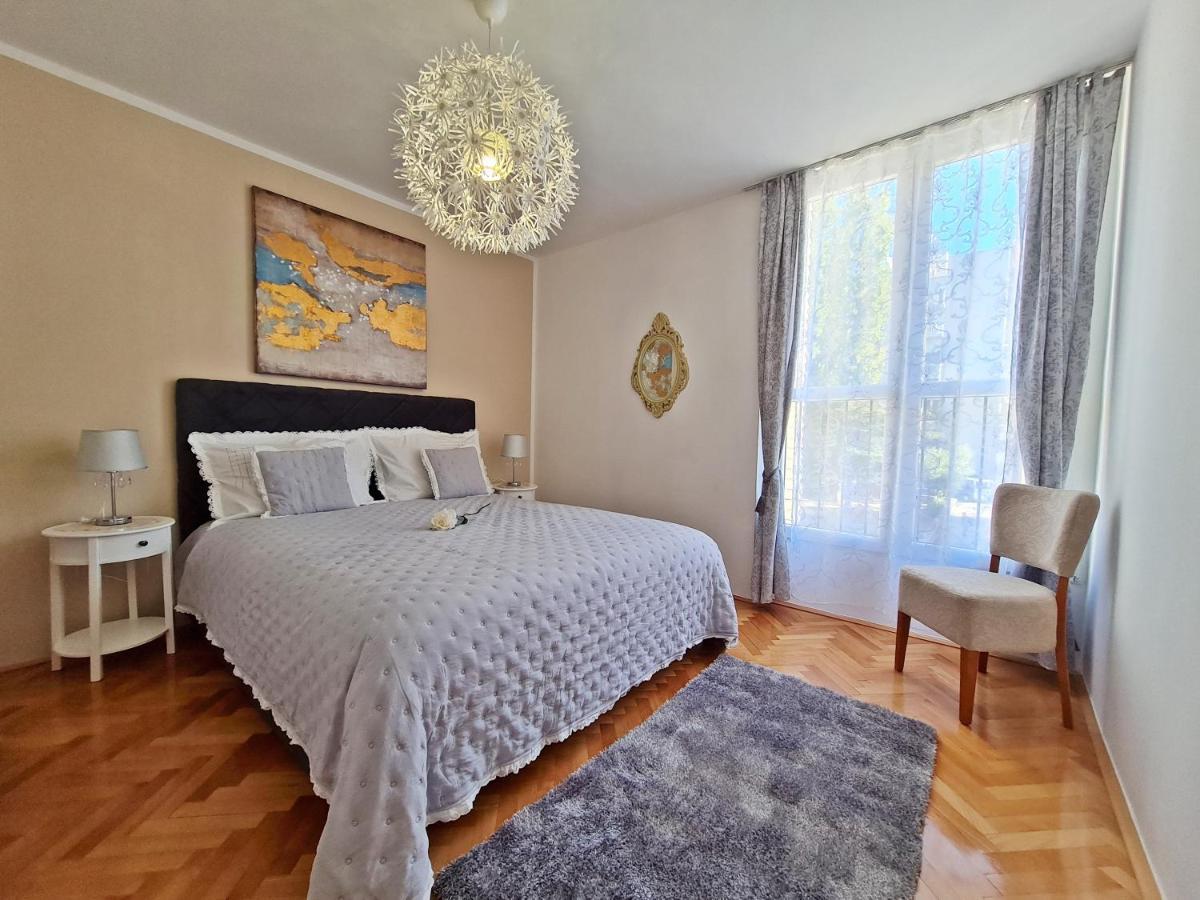 אומיס Beach Apartment Ivana מראה חיצוני תמונה