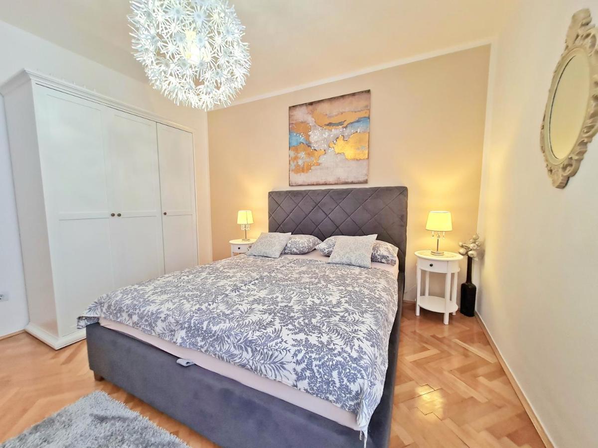 אומיס Beach Apartment Ivana מראה חיצוני תמונה